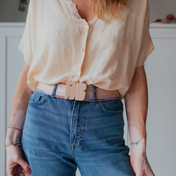 Buckle No. 104 - naked nude